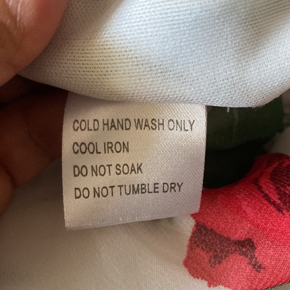 Shareen Collections floral, rose 🌹 design romper shorts - Picture 11 of 11